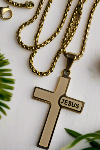 Ensemble pendentif croix de Jésus avec collier